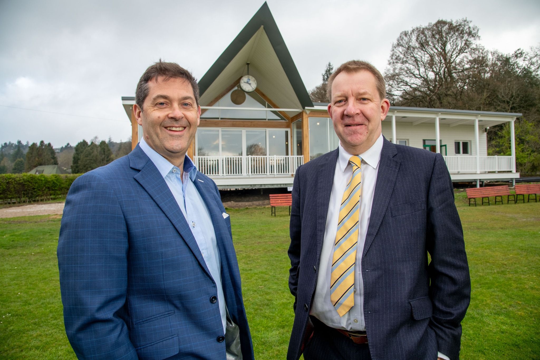 Dale Eddison And Linley Simpson Donate Clock To New Olicanian Cricket